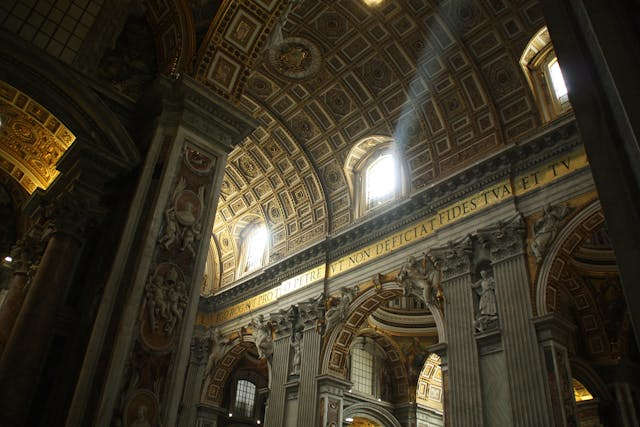 las Esculturas Góticas en la Arquitectura de las Catedrales